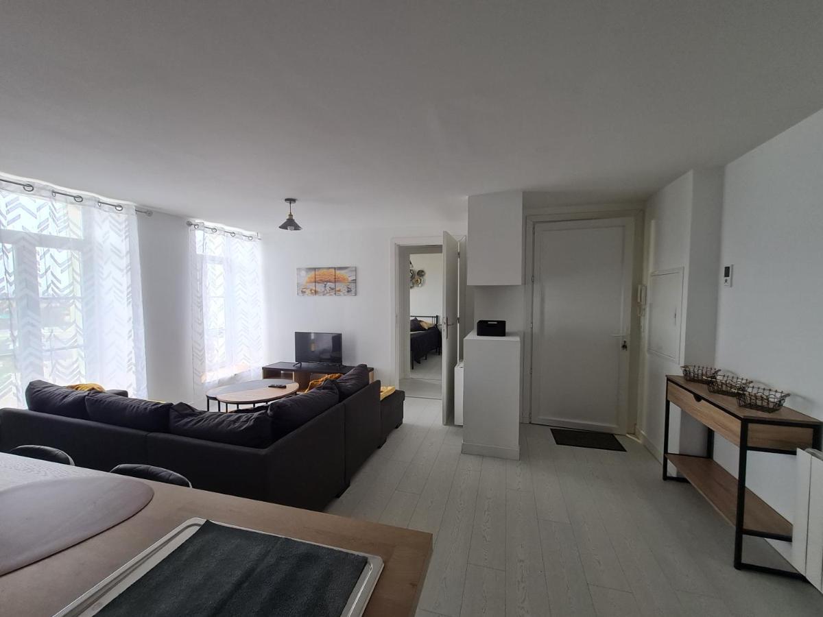La Roche Du Roy Apartment Rocroi Екстериор снимка
