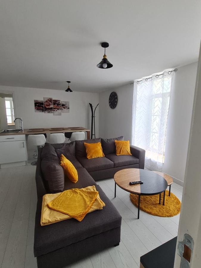 La Roche Du Roy Apartment Rocroi Екстериор снимка