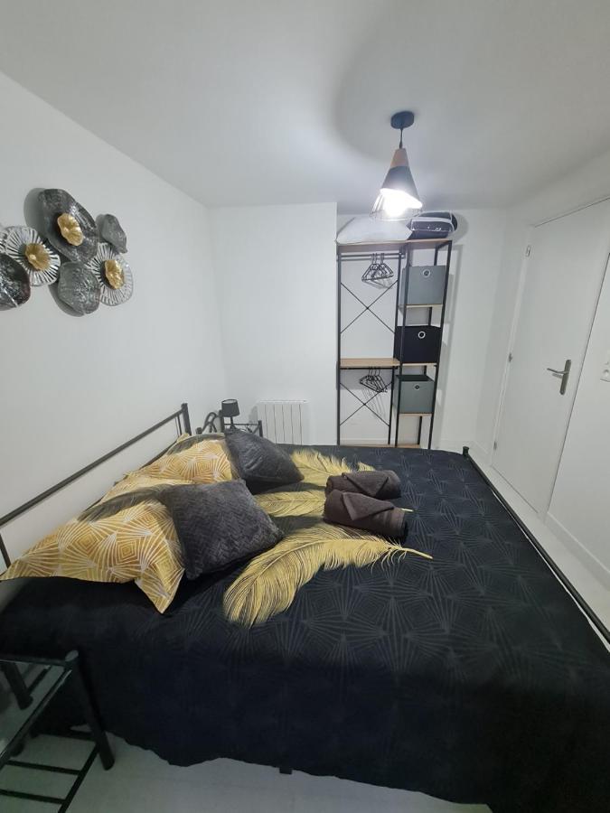 La Roche Du Roy Apartment Rocroi Екстериор снимка