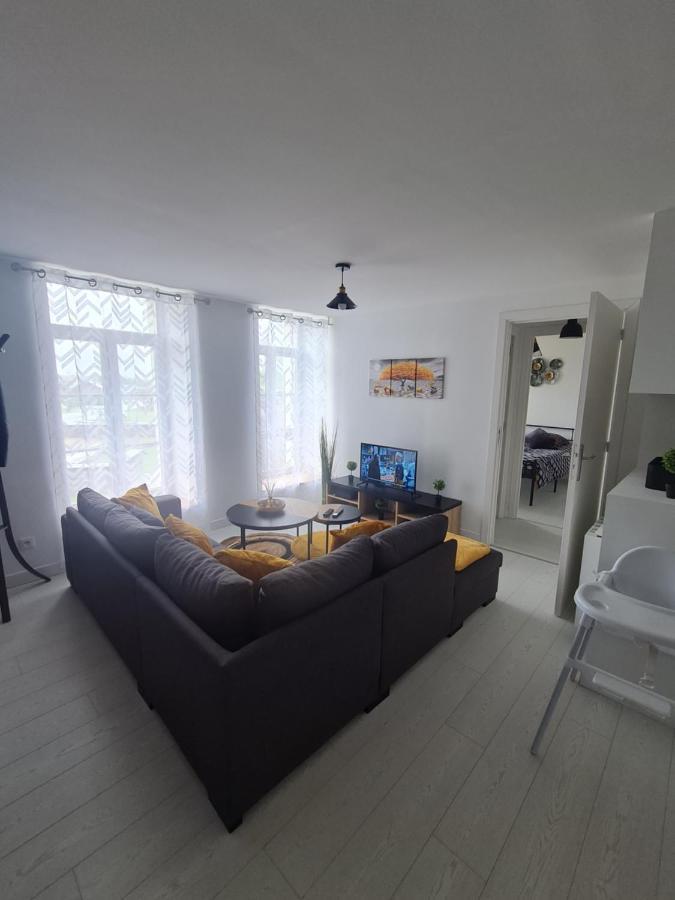 La Roche Du Roy Apartment Rocroi Екстериор снимка